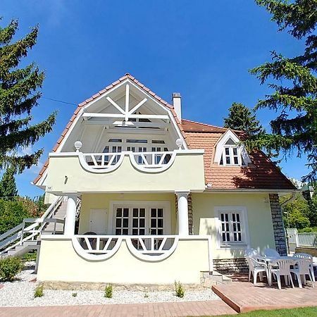 Balaton Apartman Fuered Balatonfüred Exterior foto