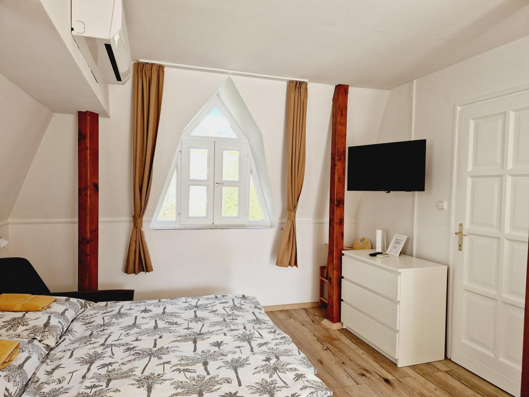 Balaton Apartman Fuered Balatonfüred Exterior foto